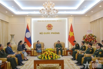 Lao ambassador congratulates Vietnam’s Defence Ministry on 80th National Day